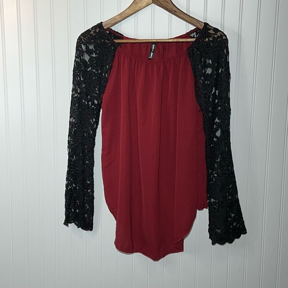 Casa Lee Top Women’s Large Classic Core Red Black Lace Long Sleeve Cross Over BK